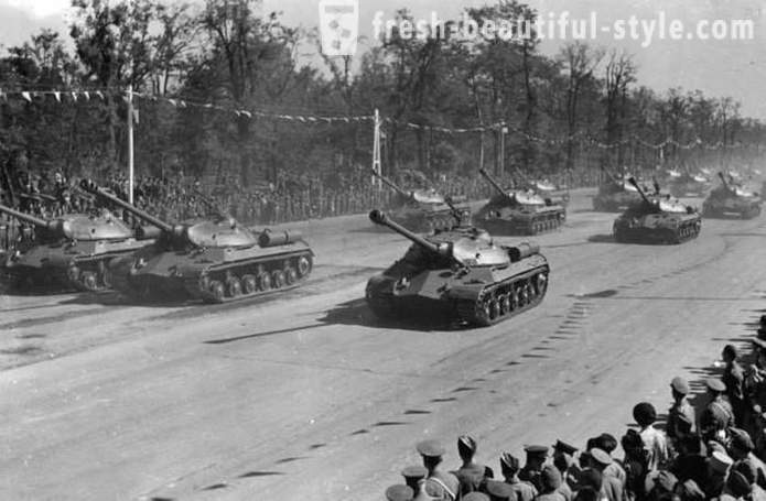 Zakaj je Sovjetska zveza opozorila na paradi v Berlinu, IS-3 cisterne