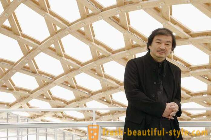 Japonski arhitekt ustvarja hišo papirja in kartona