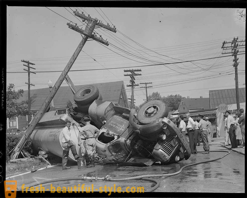 Foto zbirka nesreč na cestah Amerike v letih 1930-1950