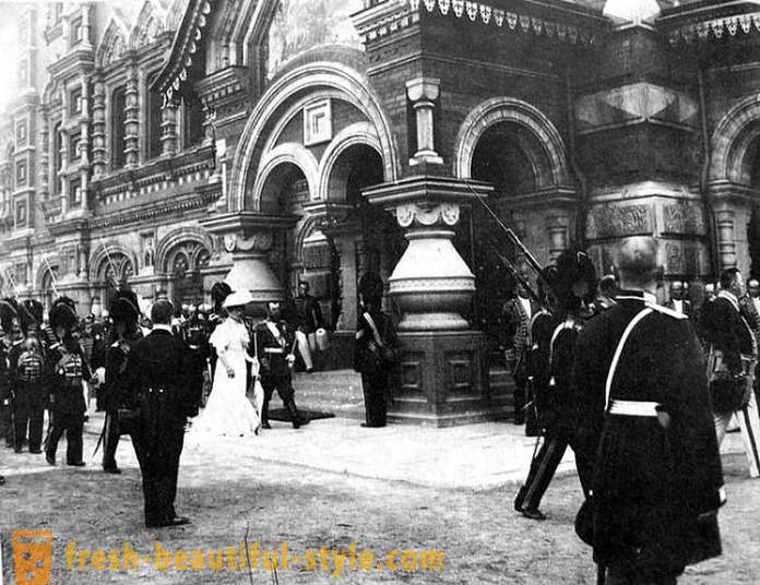 Cerkev Odrešenika na izliti Blood: The Story of gradbenih in neverjetno dejstev