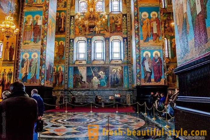 Cerkev Odrešenika na izliti Blood: The Story of gradbenih in neverjetno dejstev