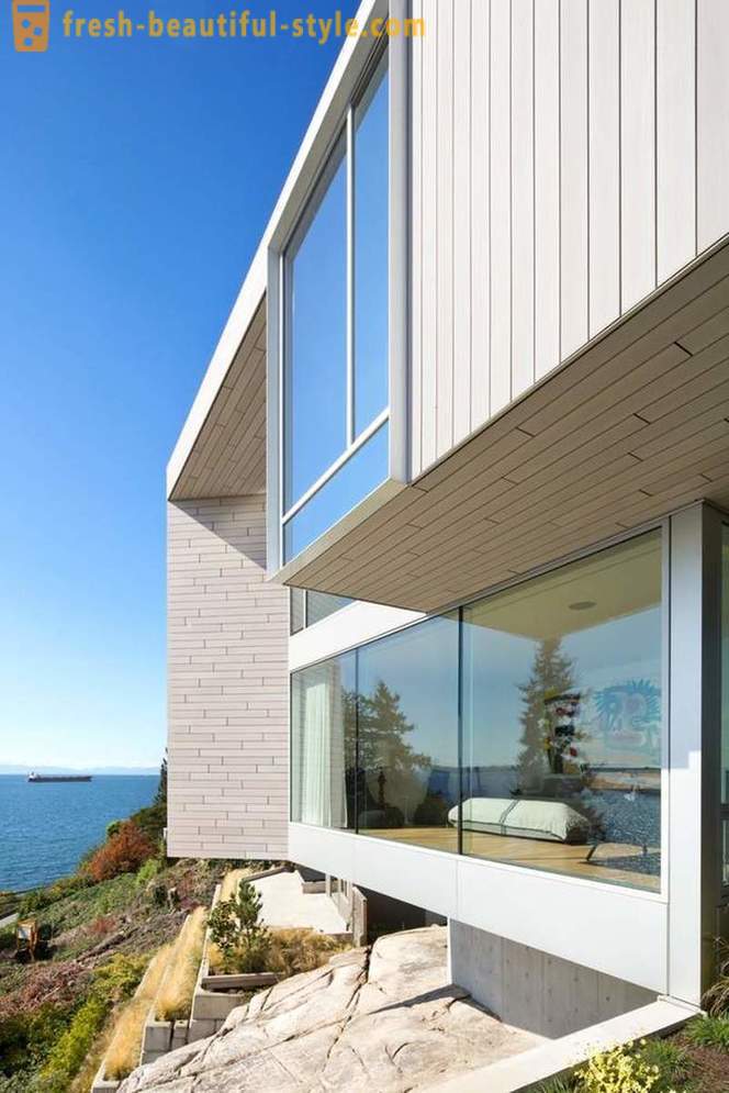 Arhitektura in notranjost hiše, ki jih je morje v West Vancouver
