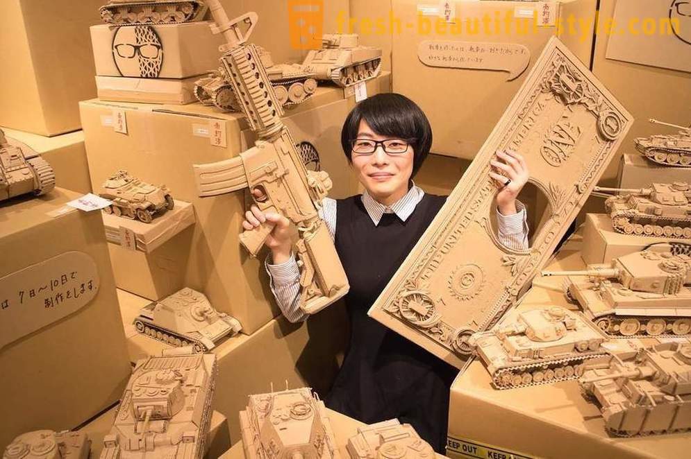 Amazing skulpture iz kartonske škatle