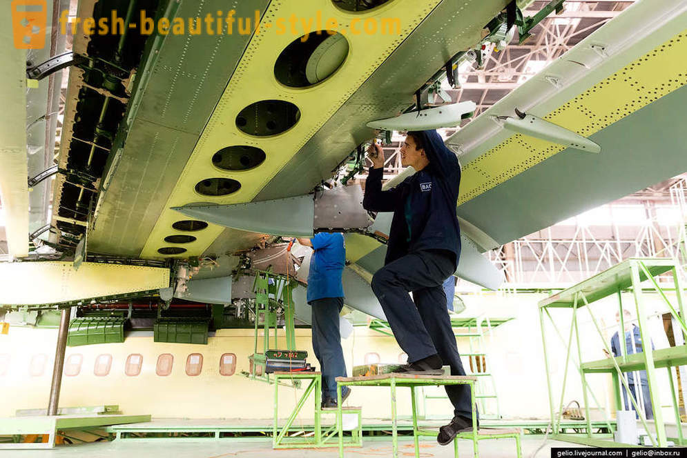 Proizvodnja Il-96-300 in AN-148. Vaso