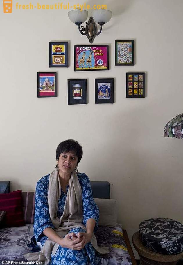 Življenje v indijski sekte, ki vedno naredi žensko obrezovanje