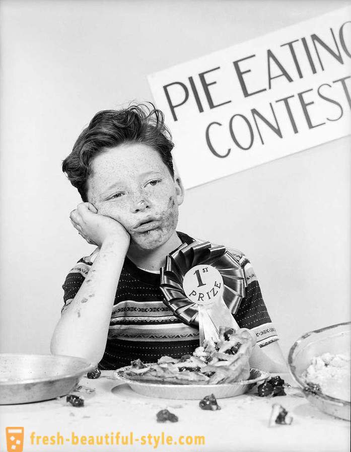 1915-1987 let: ponudbe za konkurenčno prehranjevanja
