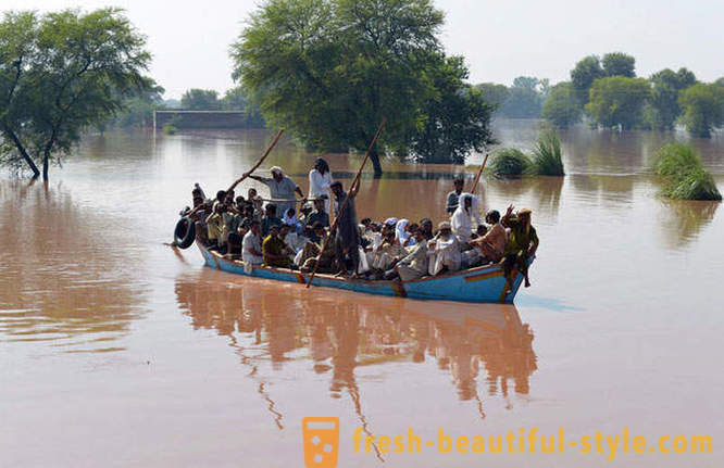 Zgodovinski poplave v Indiji in Pakistanu