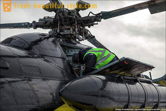 Letenje s helikopterjem Mi-8 na snegu Surgut