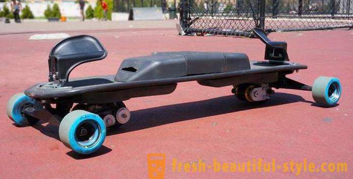 Giroskuter - električni skateboard dvokolesno. Razlike iz rolko na štiri kolesa
