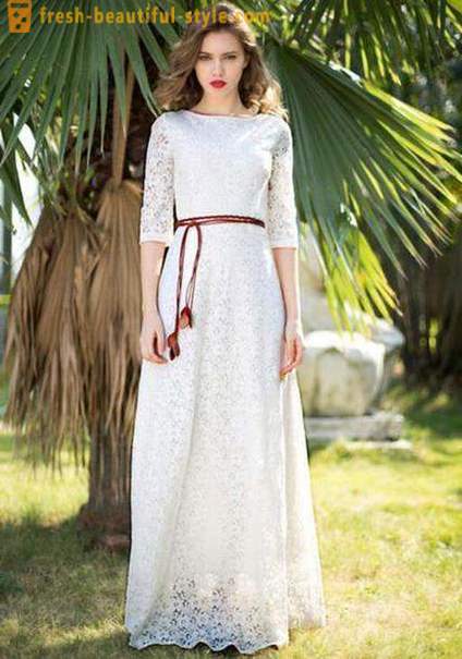 Dolga bela obleka - poseben del garderobe žensk