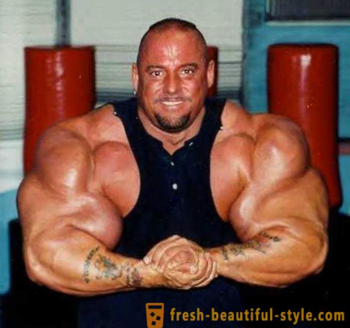 Največji biceps na svetu pripada komu?