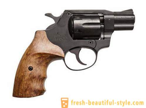 Travmatične revolver: specifikacije in ocene